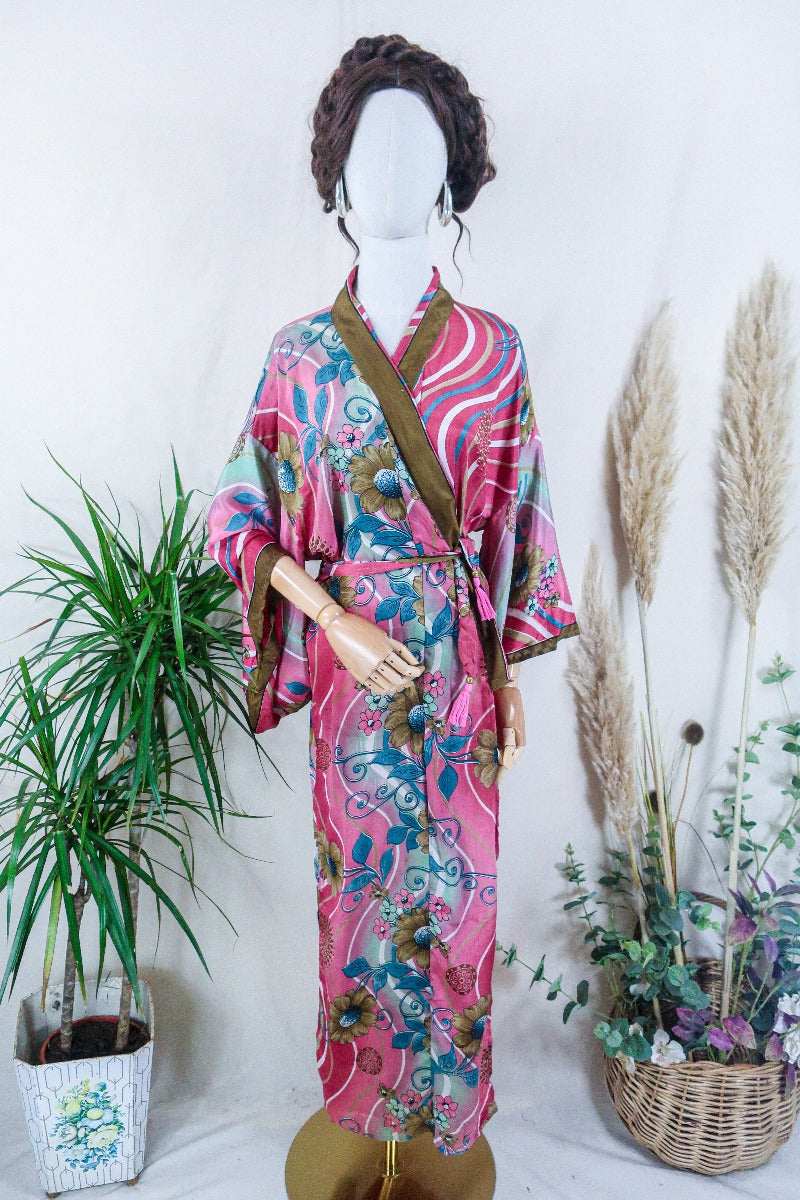 Silk kimono outfit top