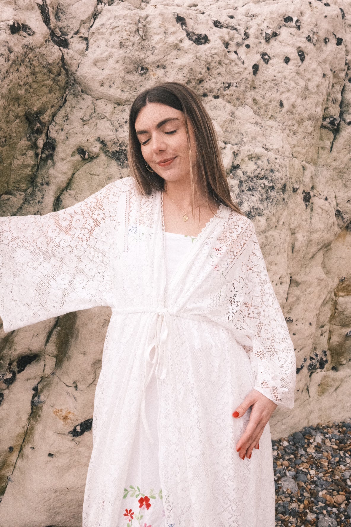 Ramona Robe in Chrysanthemum White Lace - Free Size