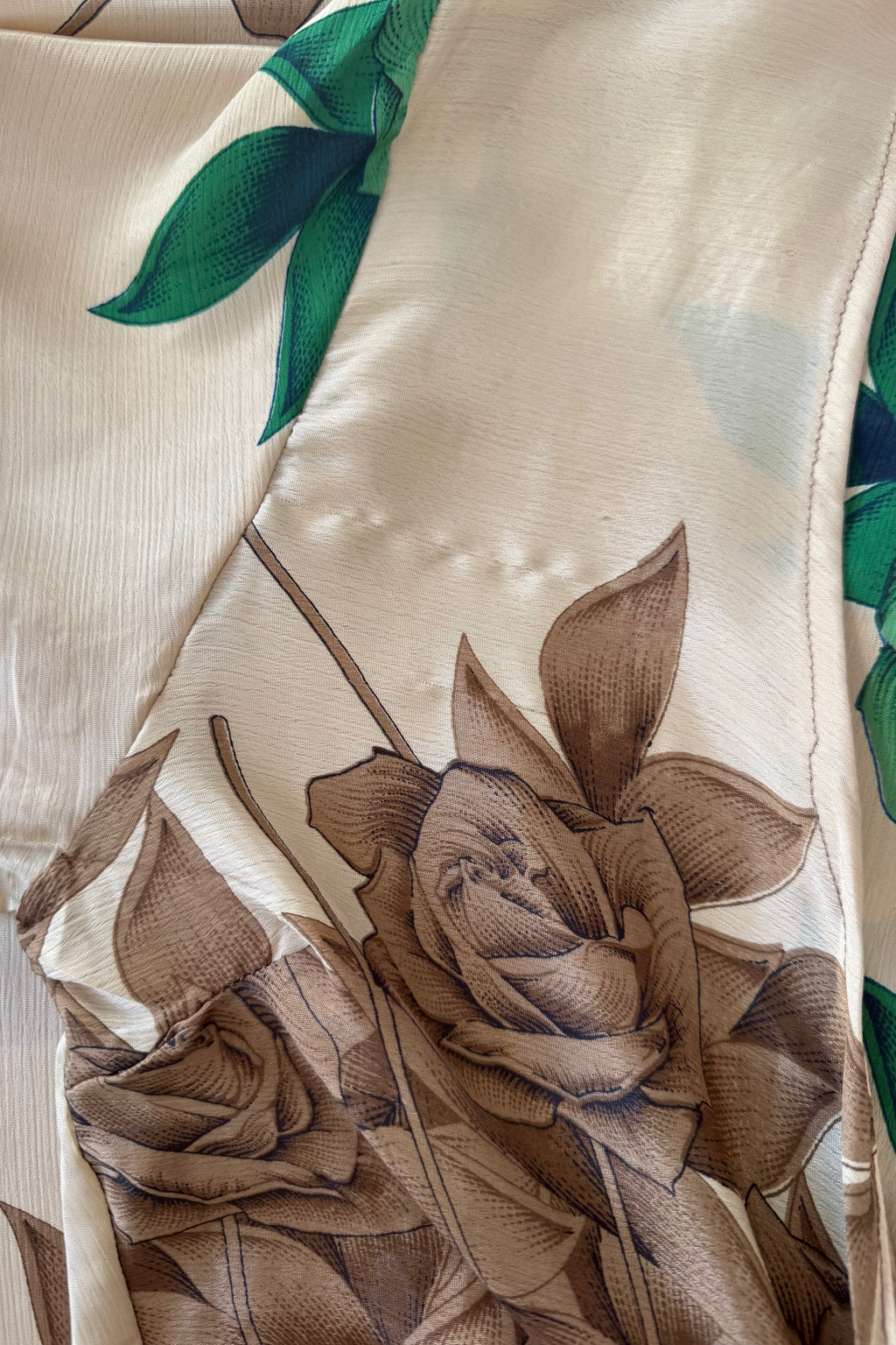 Venus Recycled Sari Wrap Top in Emerald Green Roses - Size M/L