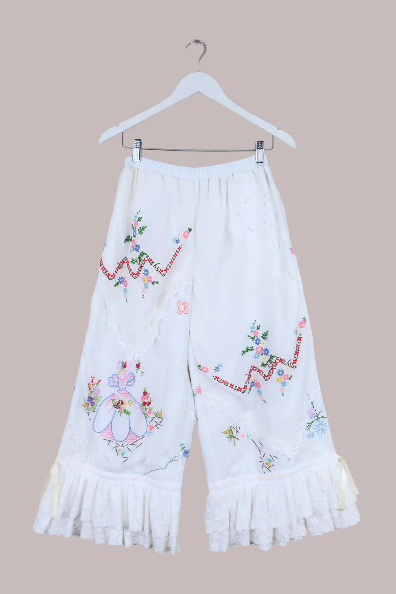 Philippa Vintage Tablecloth Bloomers in Luncheon Floral Embroidery