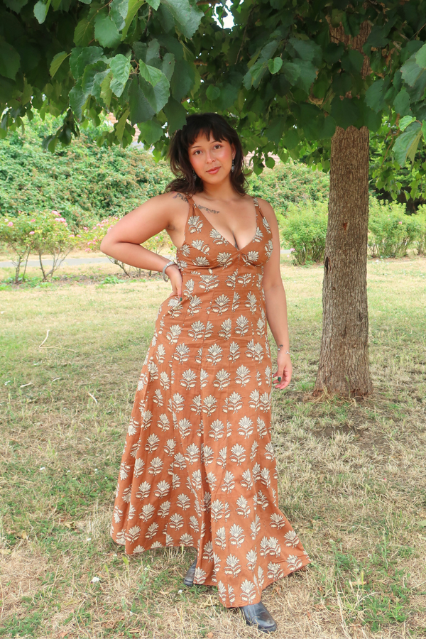 Laura Maxi Dress in Tan Palm Leaf