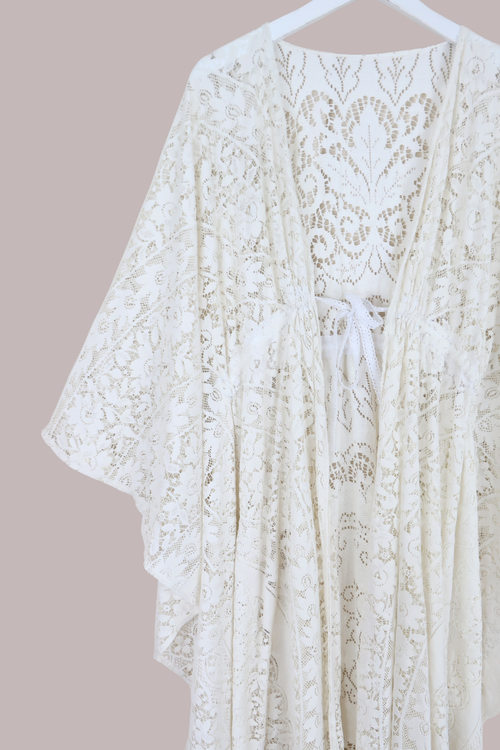 Carlotta Butterfly Robe in Florida White Lace - Free Size