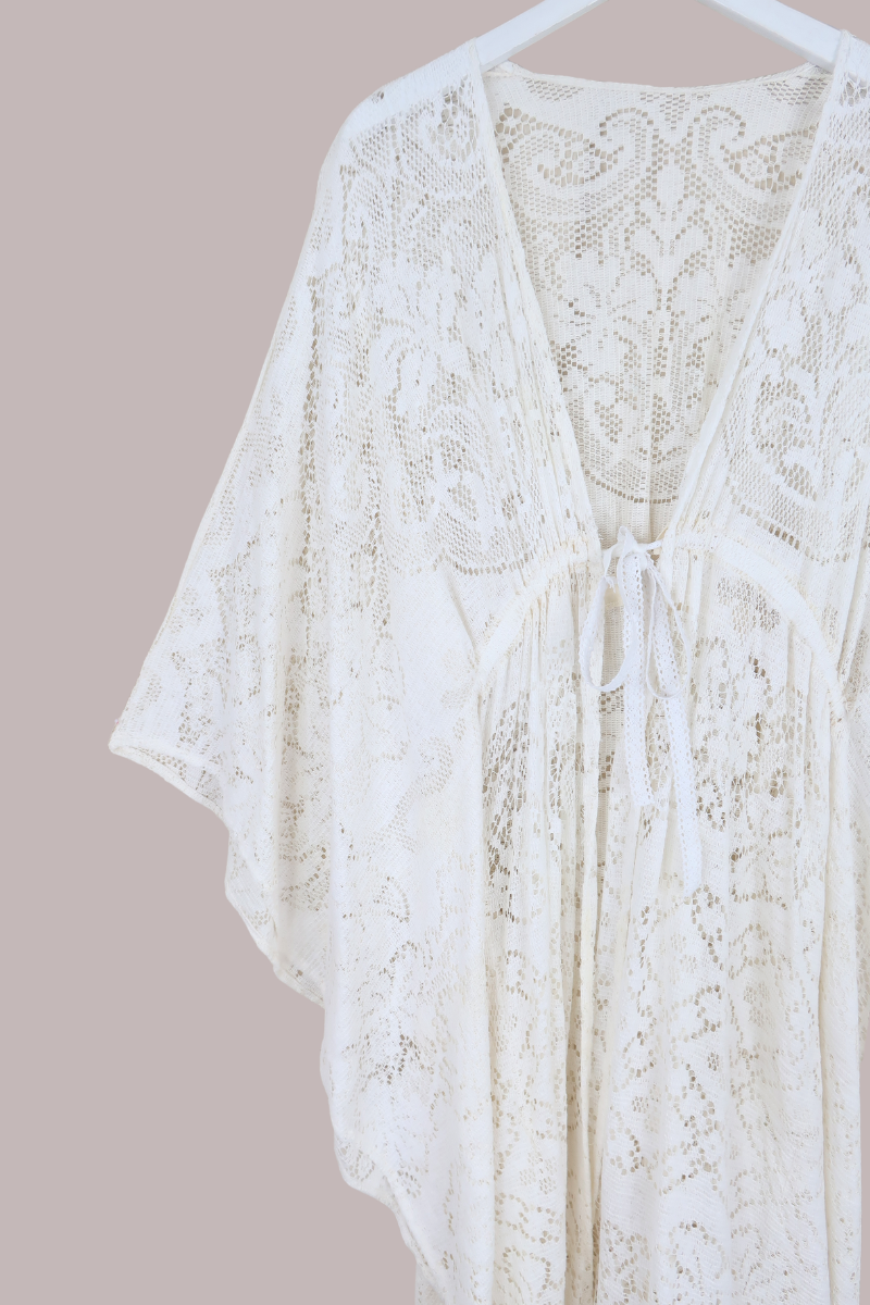 Carlotta Butterfly Robe in Alaska White Lace - Free Size