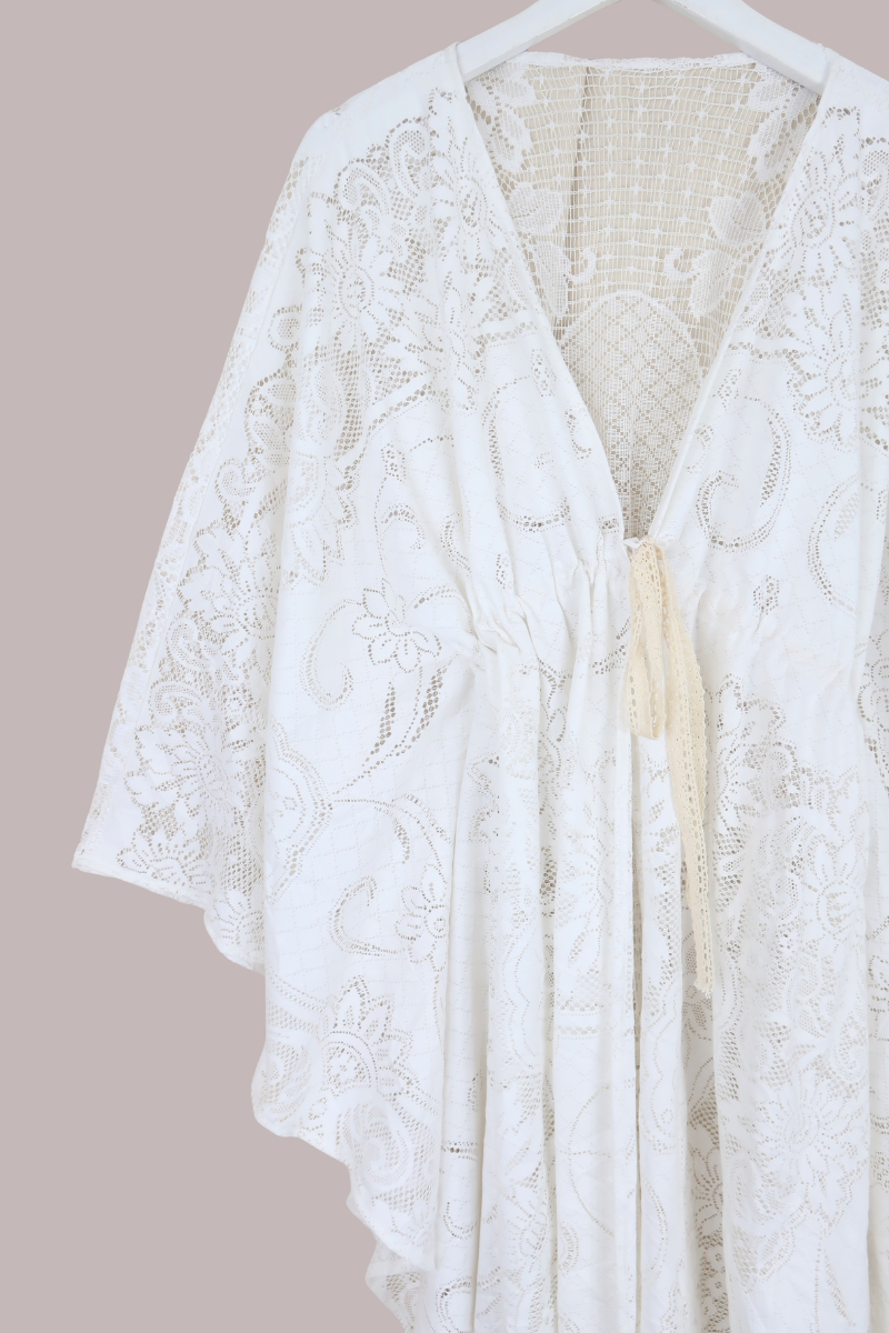 Carlotta Butterfly Robe in Snowdrop White Lace - Free Size