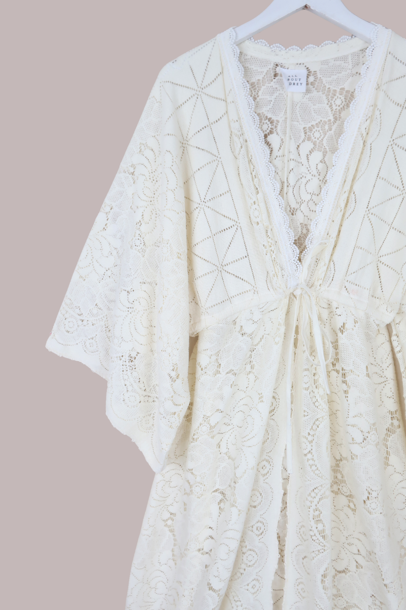 Ramona Robe in Curtain White Lace - Free Size