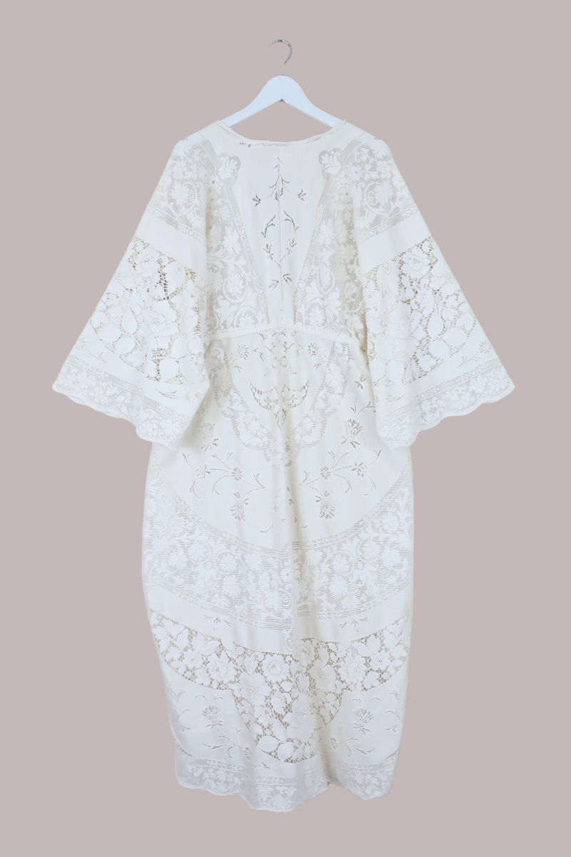 Ramona Robe in Wallflower White Lace - Free Size