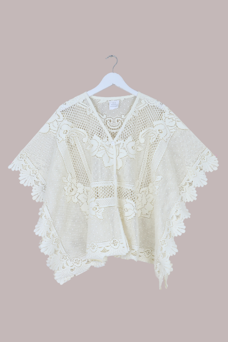 Cleo Buttoned Poncho in Vanilla Cream Lace - Free Size