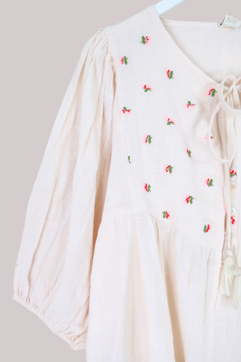 Iris Embroidered Folk Top in Parchment Cream