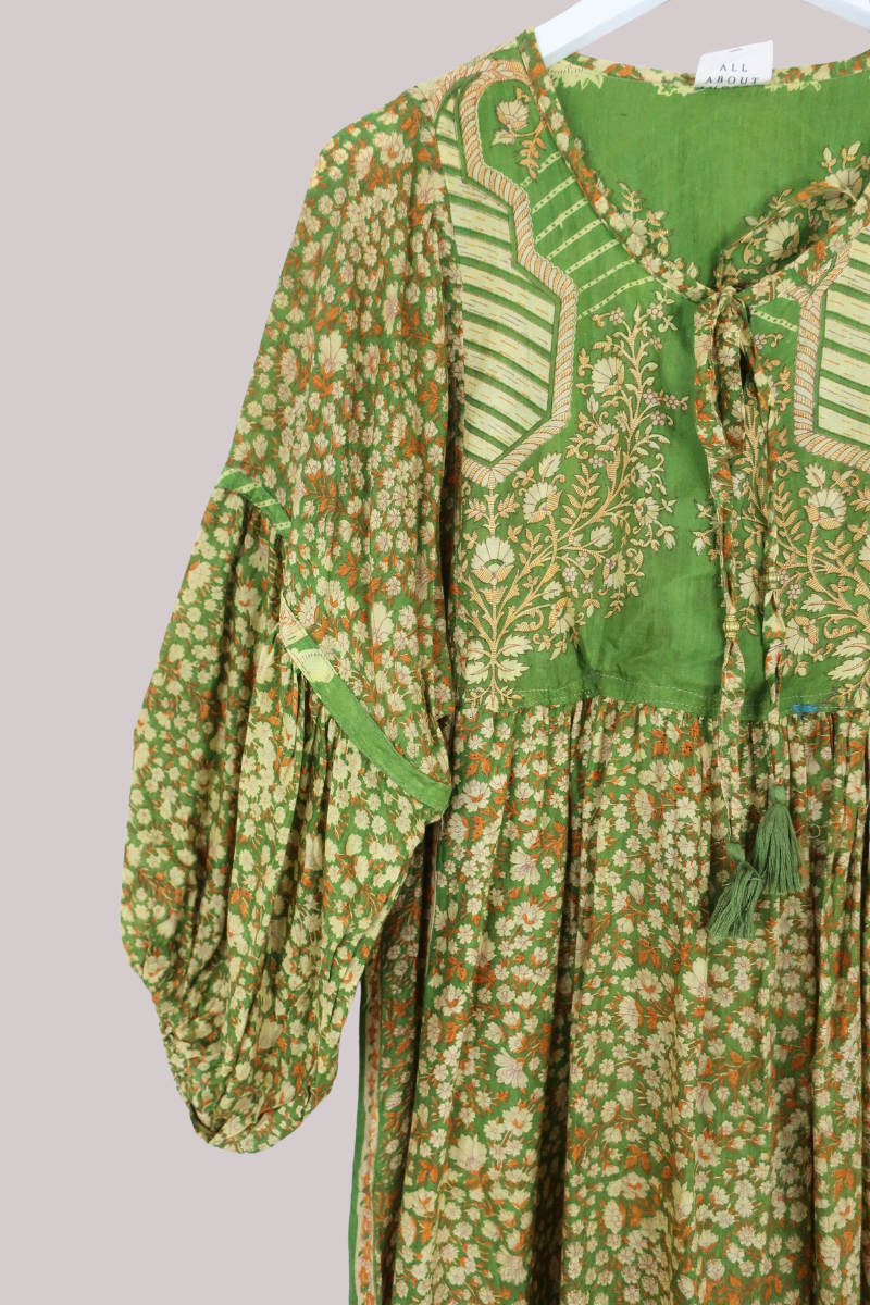 Daisy Vintage Cotton Midi Dress in Spring Awakening Green - Size S/M