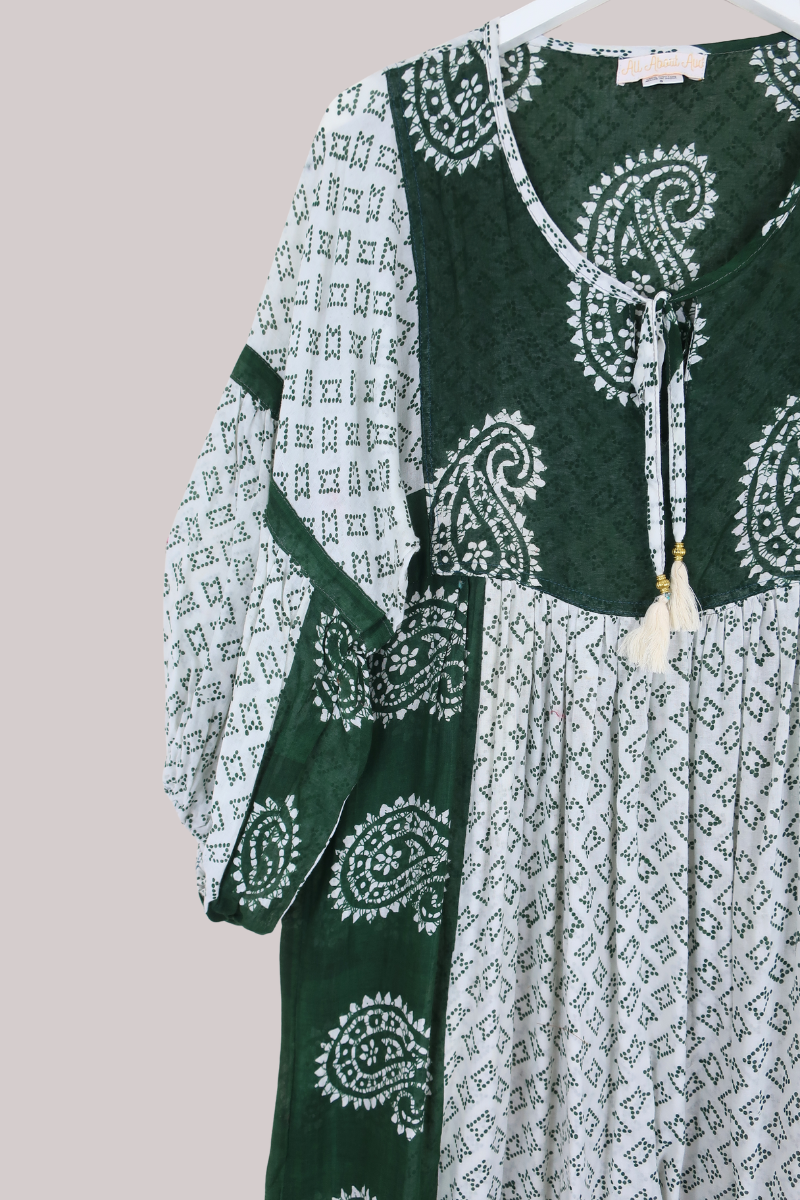 Daisy Vintage Cotton Maxi Dress in Emerald Green & White - Size S/M