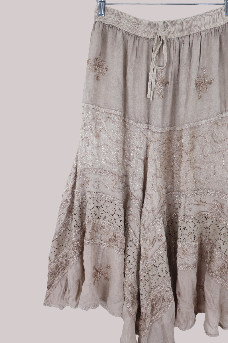 Embroidered A-Line Maxi Skirt in Maple White