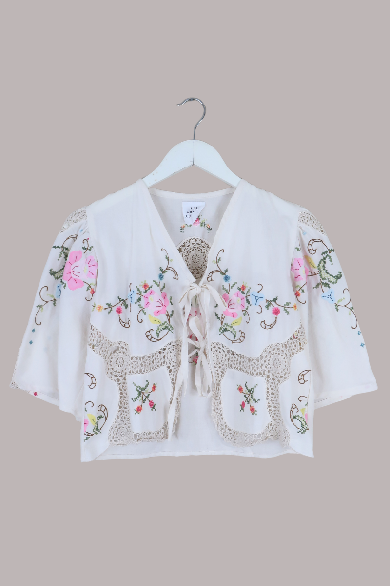 Francesca Vintage Tablecloth Cropped Blouse in Cotswolds Spring Flowers - Free Size