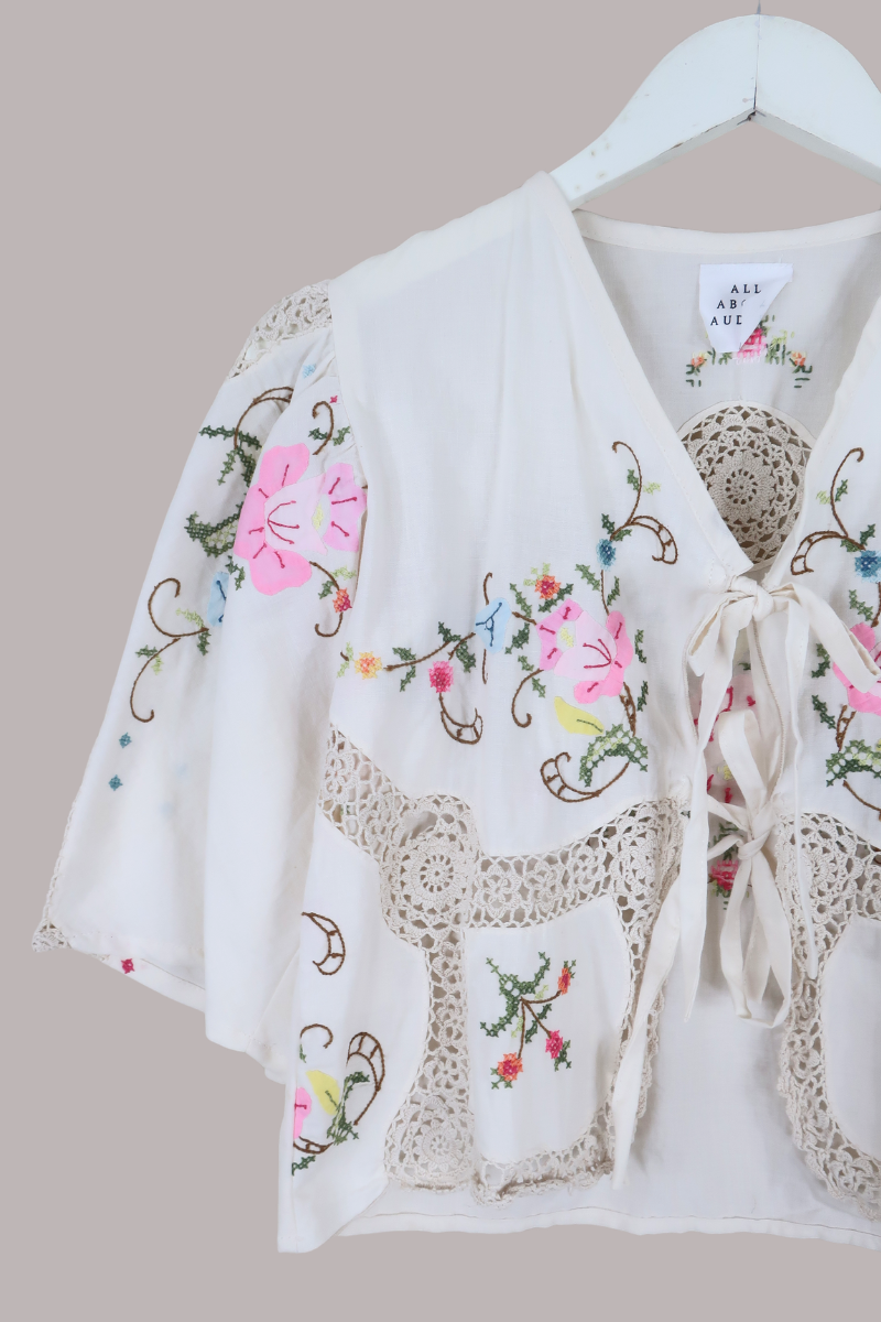 Francesca Vintage Tablecloth Cropped Blouse in Cotswolds Spring Flowers - Free Size
