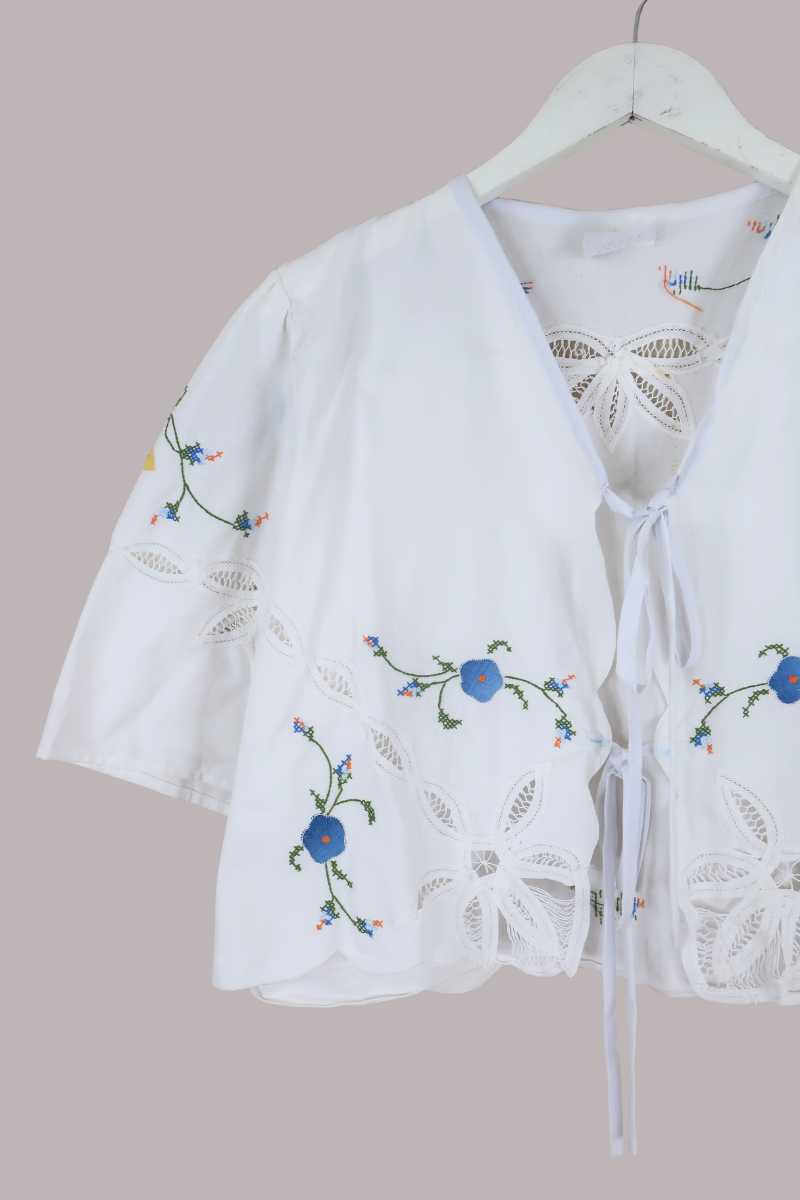 Francesca Vintage Tablecloth Cropped Blouse in True Blue Pansies - Free Size