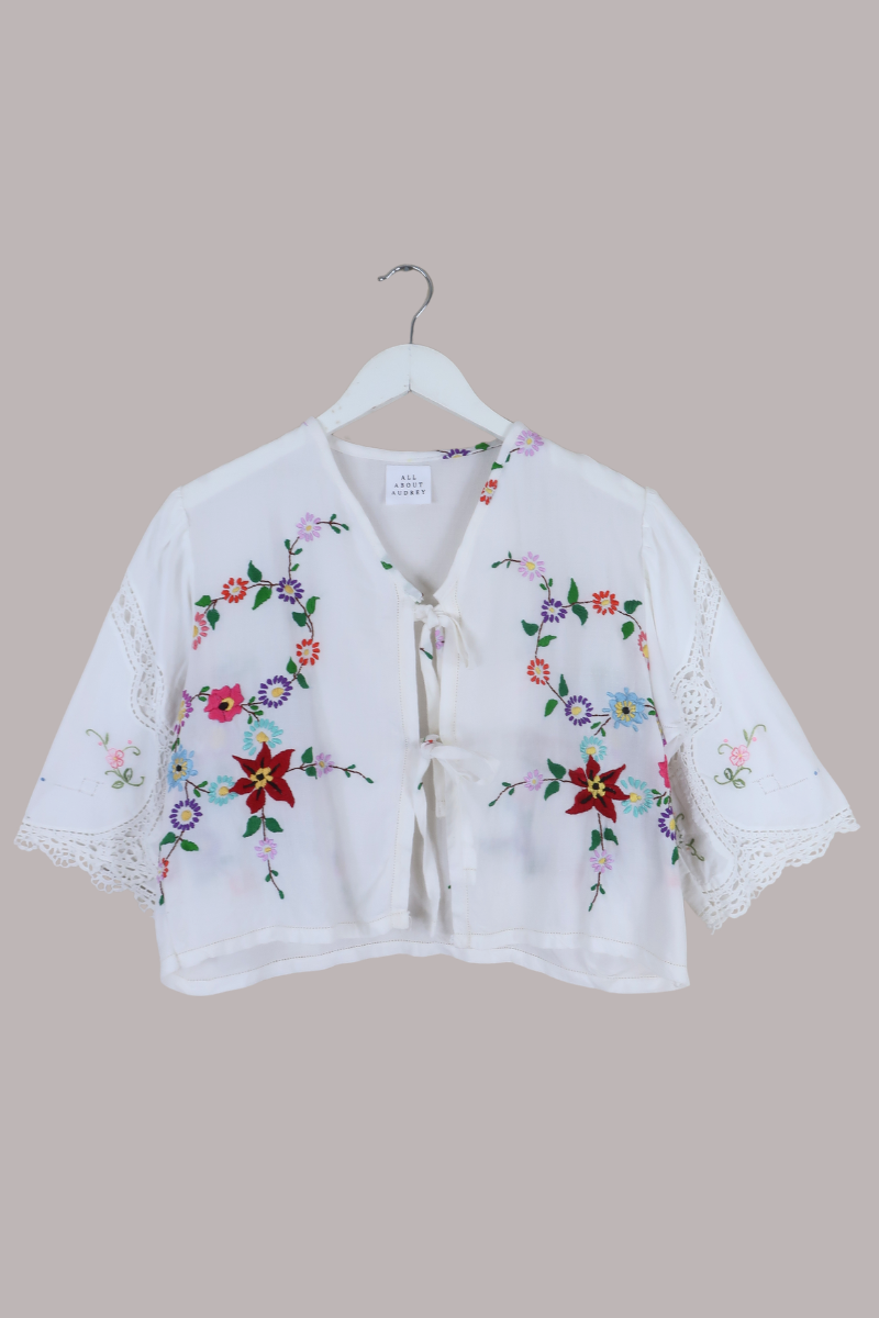 Francesca Vintage Tablecloth Cropped Blouse in Wildflower Meadow - Free Size