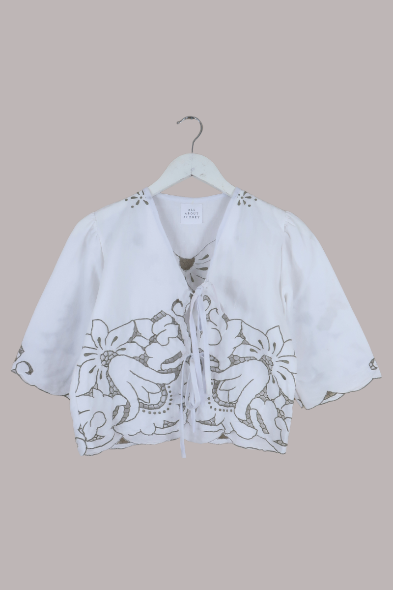 Francesca Vintage Tablecloth Cropped Blouse in Greige Florals - Free Size