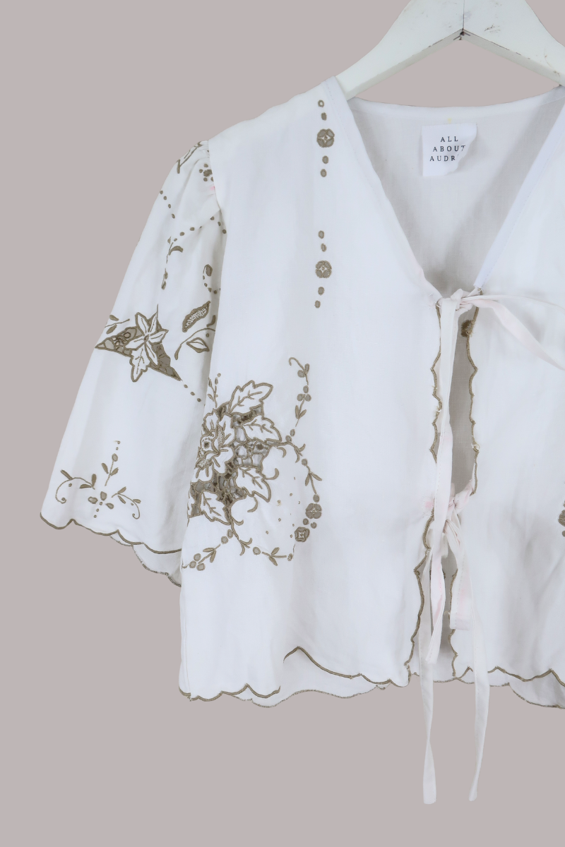 Francesca Vintage Tablecloth Cropped Blouse in Taupe Florals - Free Size