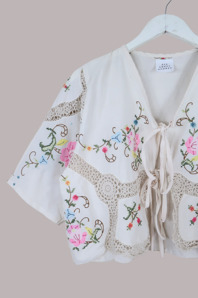 Francesca Vintage Tablecloth Cropped Blouse in Folklore Wildflowers - Free Size