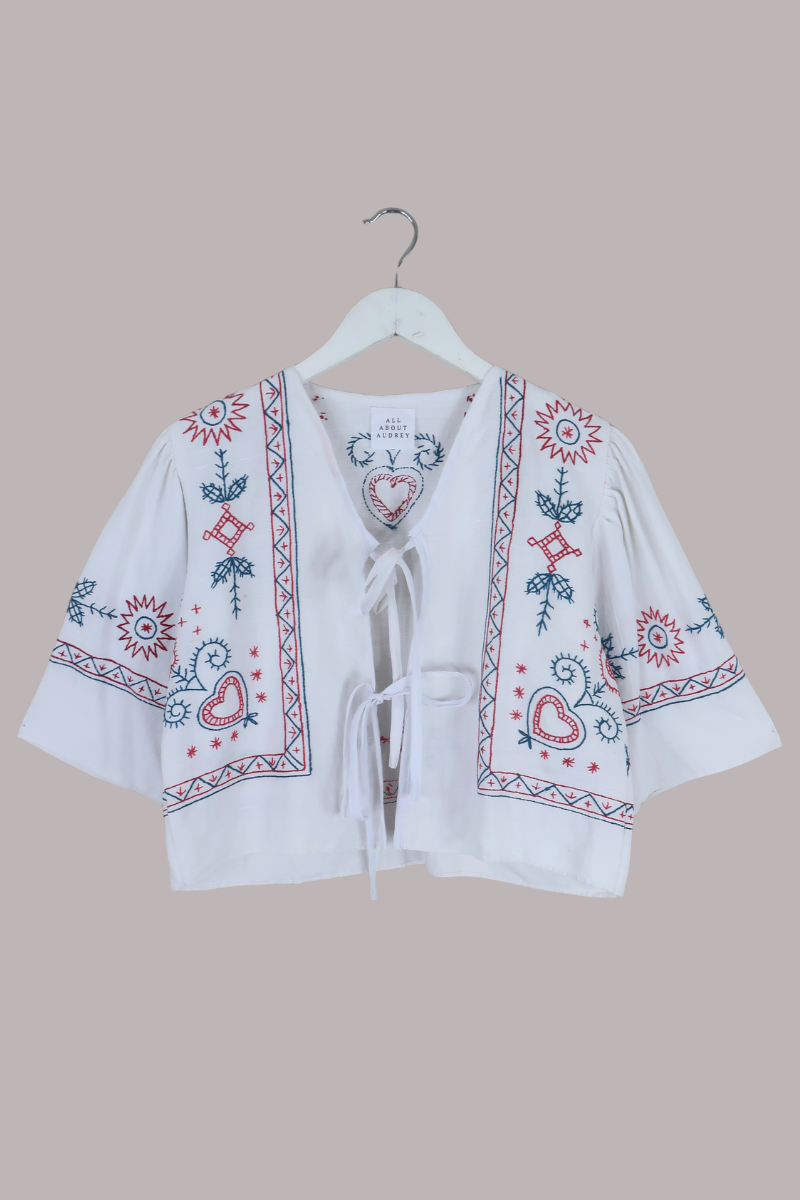 Francesca Vintage Tablecloth Cropped Blouse in Queen Of Hearts - Free Size