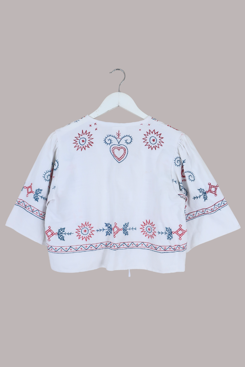 Francesca Vintage Tablecloth Cropped Blouse in Queen Of Hearts - Free Size