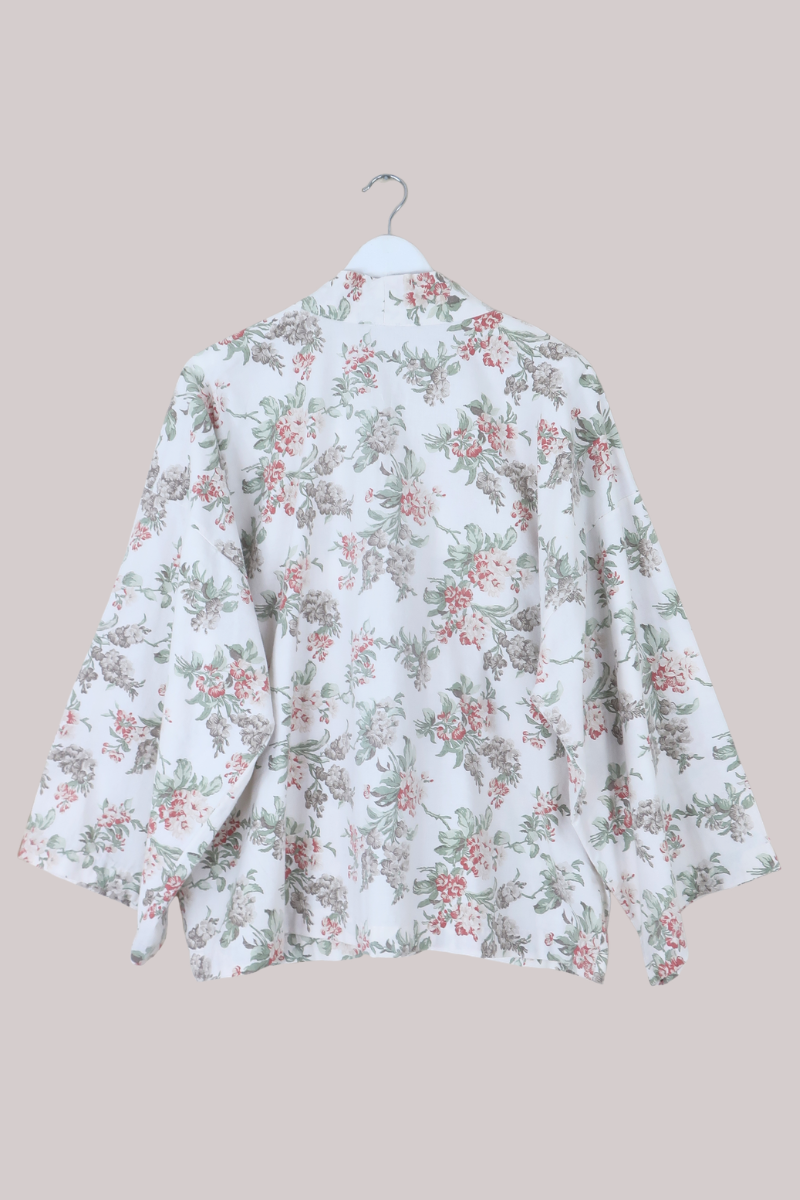 Emmeline Vintage Curtain Jacket in Cottage White Flower Bunches