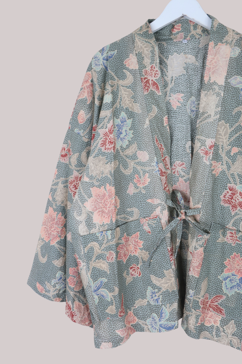 Emmeline Vintage Curtain Jacket in Mosaic Wallflowers