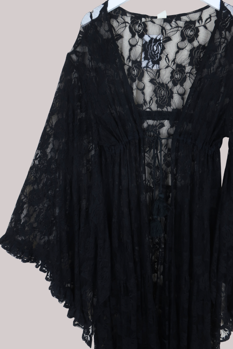 Circe Maxi Gown in Black Swan Chantilly Lace