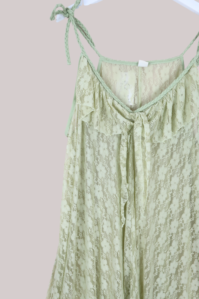 Delphi Maxi Dress in Pistachio Green Chantilly Lace