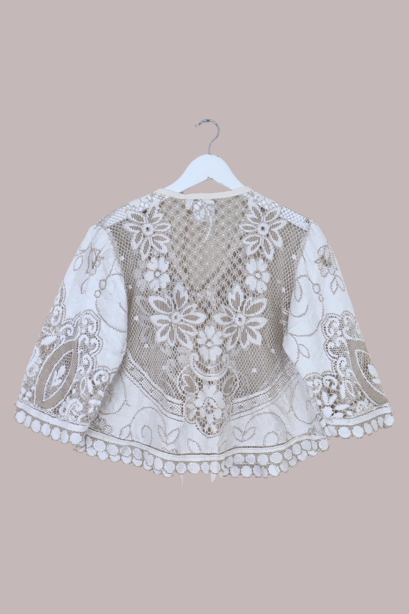 Francesca Cropped Blouse in Floral Champagne Lace - Free Size