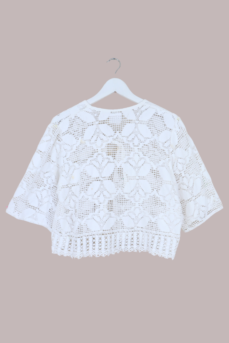 Francesca Cropped Blouse in Lotus White Lace - Free Size
