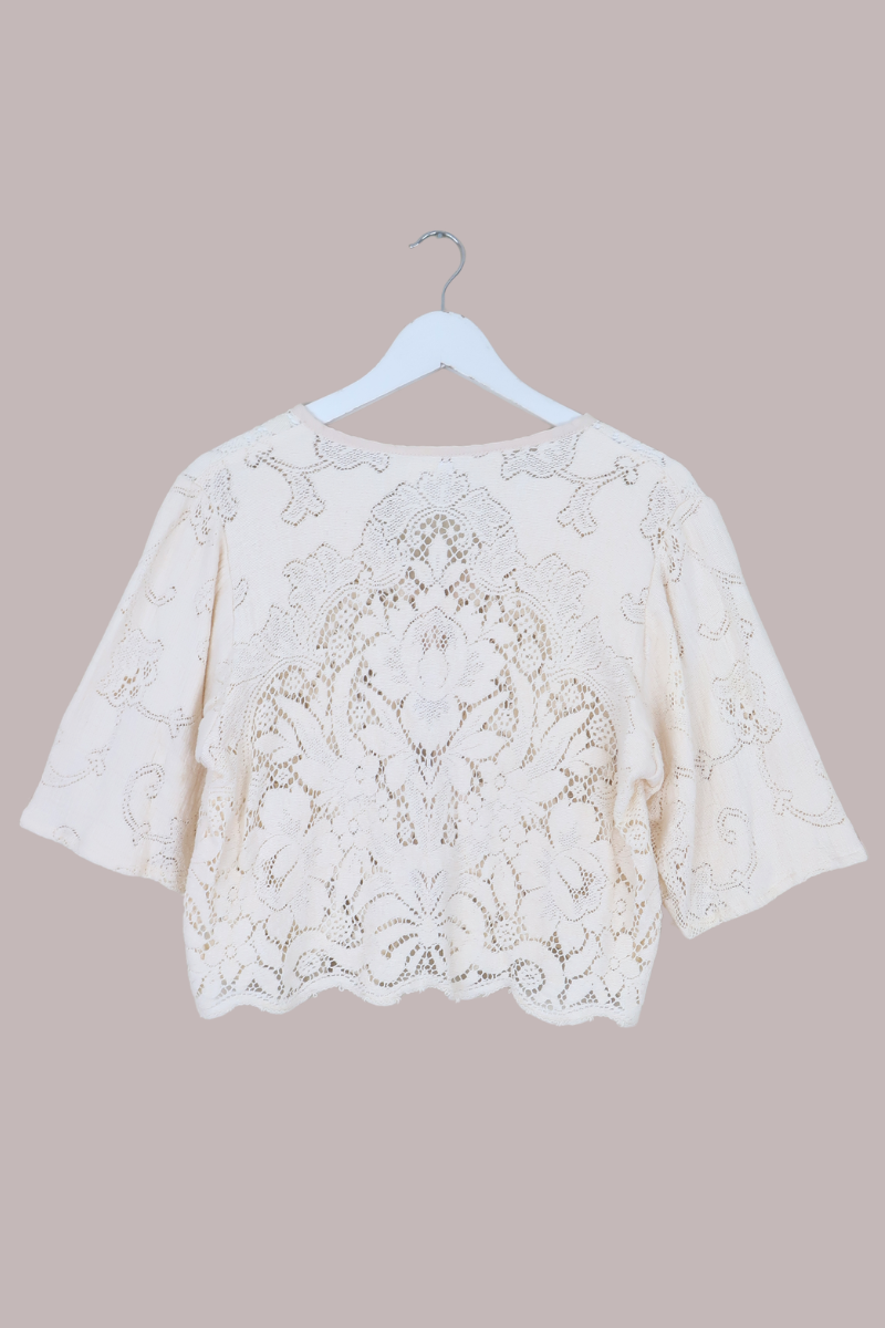 Francesca Cropped Blouse in Peach Blossom Lace - Free Size