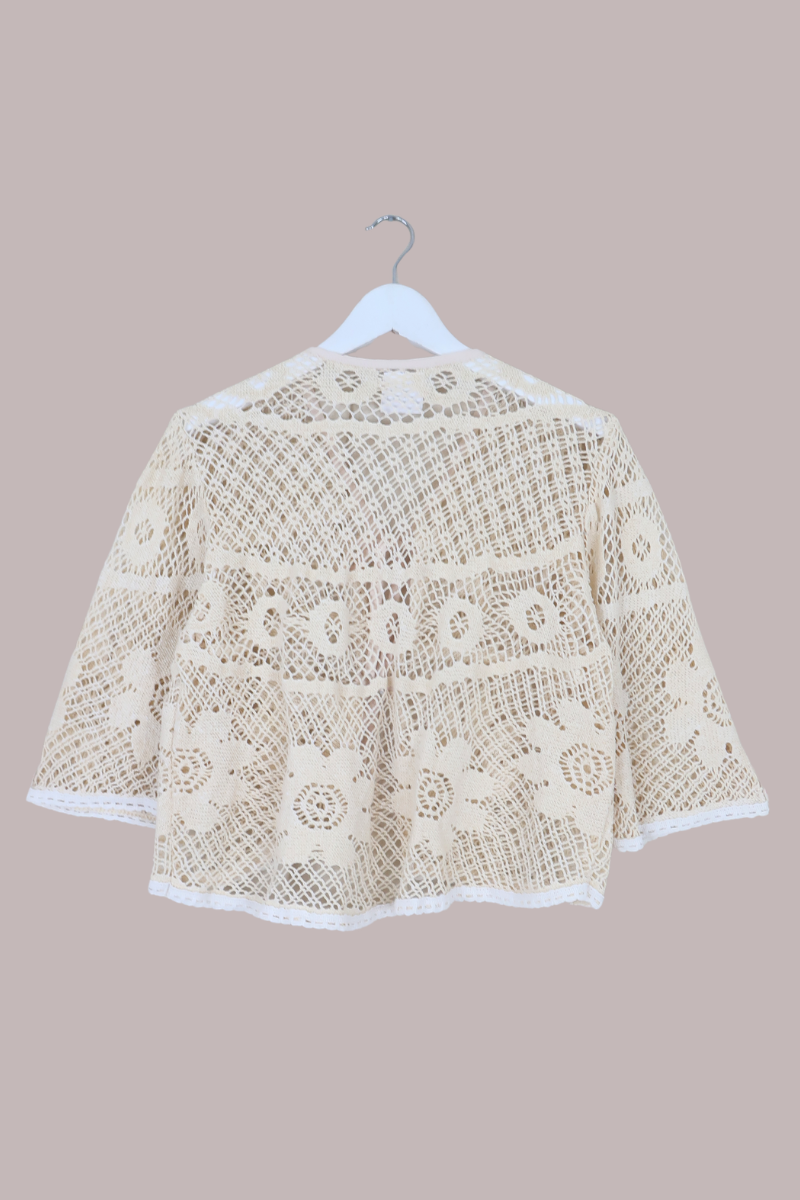 Francesca Cropped Blouse in Homestead Beige Lace - Free Size