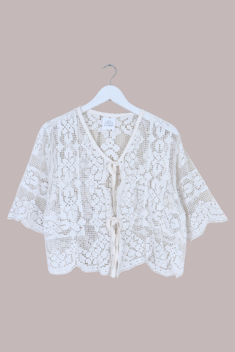 Francesca Cropped Blouse in Crochet Lace - Free Size