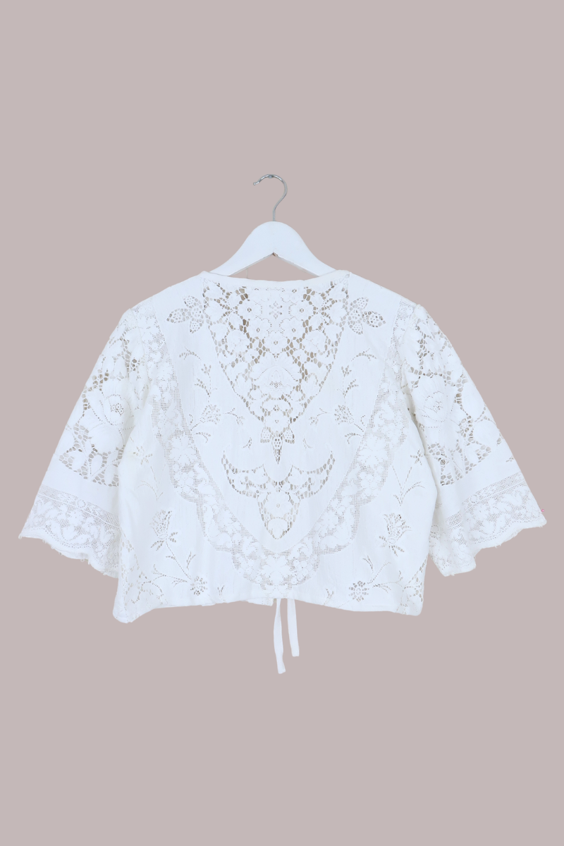 Francesca Cropped Blouse in Snow White Lace - Free Size