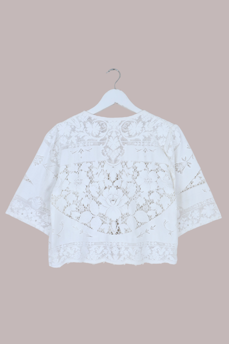 Francesca Cropped Blouse in Salt White Lace - Free Size