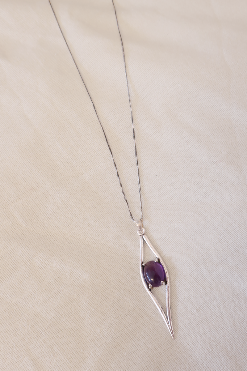 Iris Pendant Necklace in Silver with Amethyst