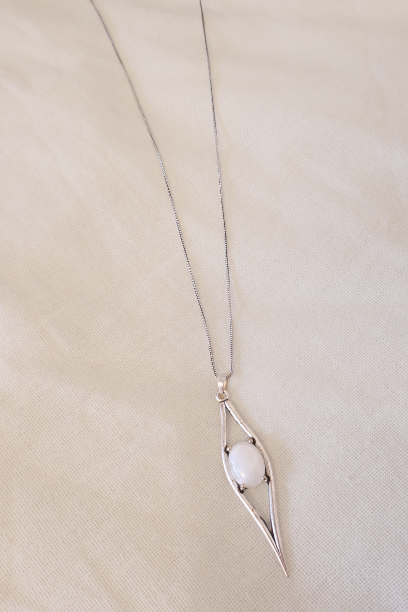 Iris Pendant Necklace in Silver with Moonstone