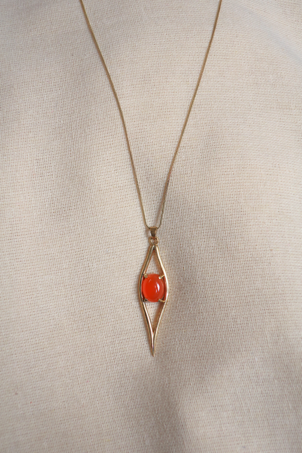 Iris Pendant Necklace in Gold with Carnelian
