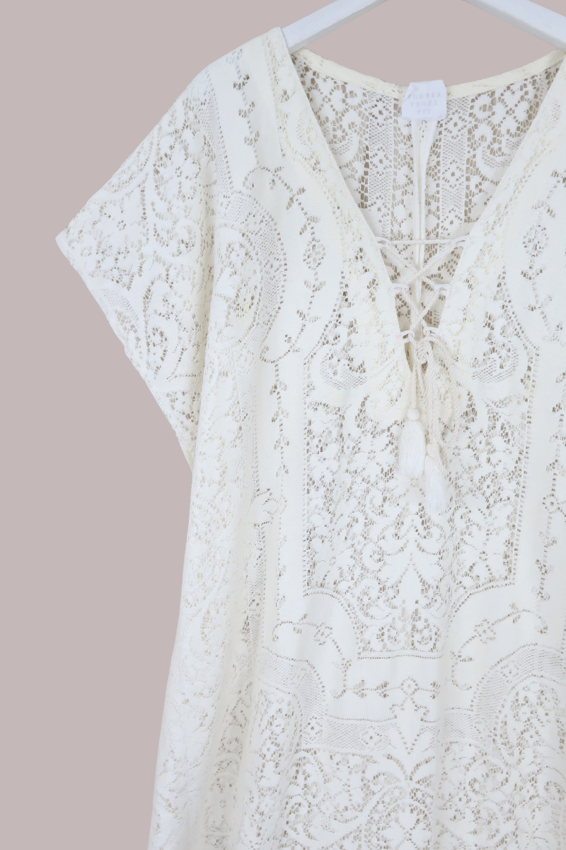 Frida Kaftan Dress in Magnolia White Lace - Free Size
