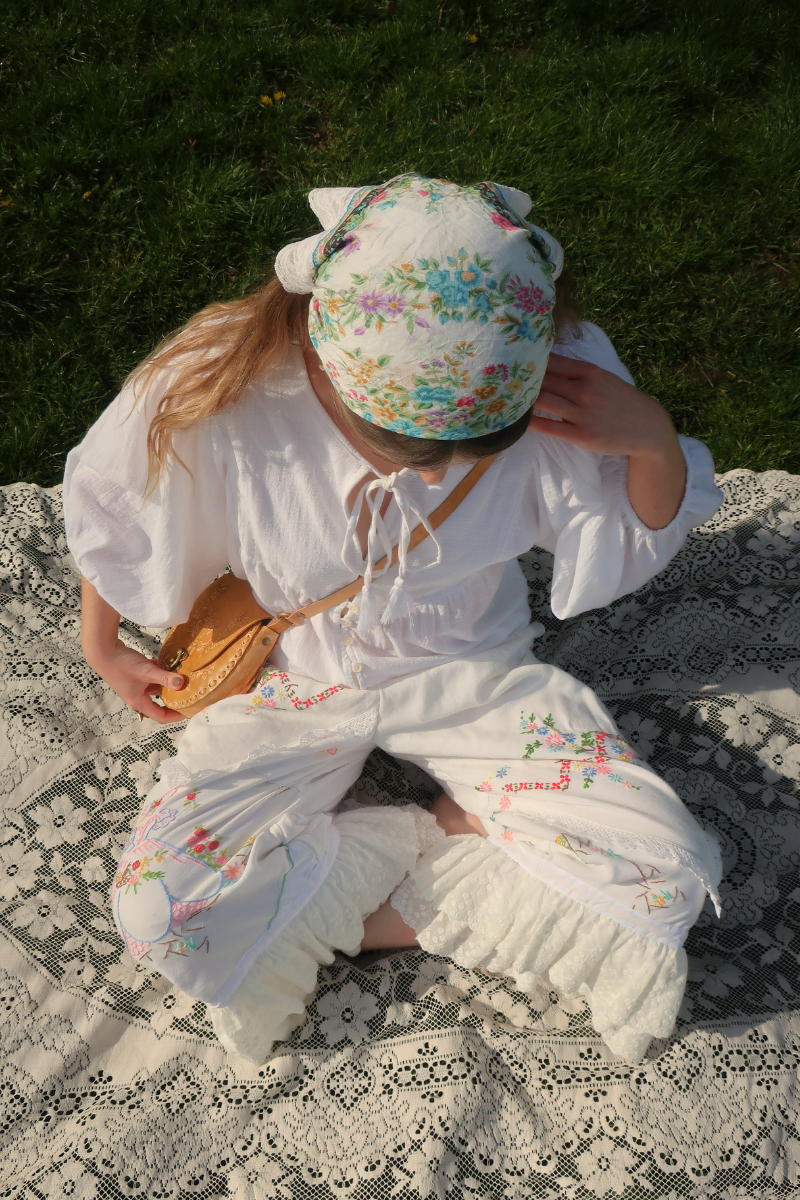 Vintage Lace Scarf in Wildflower Picnic