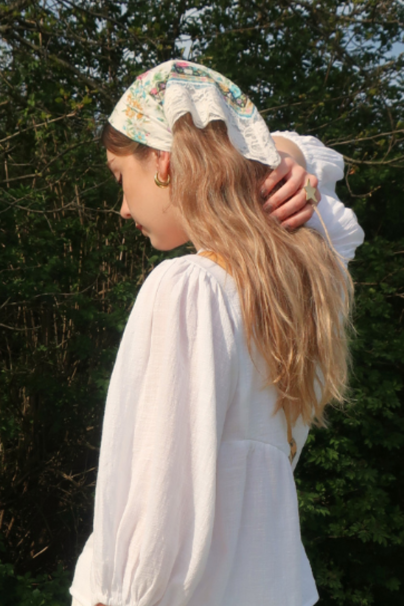 Vintage Lace Scarf in Wildflower Picnic