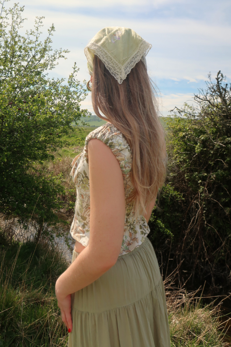 Vintage Lace Scarf in Lily Of The Valley