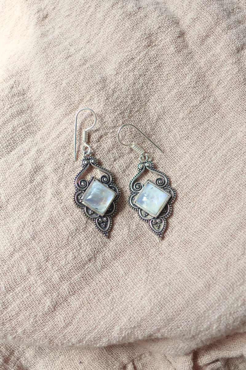 Antique Drop Earrings in Silver with White Moonstone