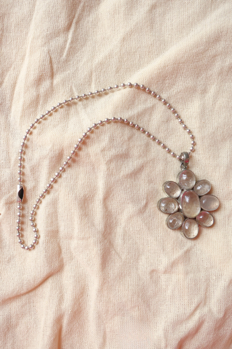 Esmerelda Pendant Necklace in Silver with White Quartz Crystal