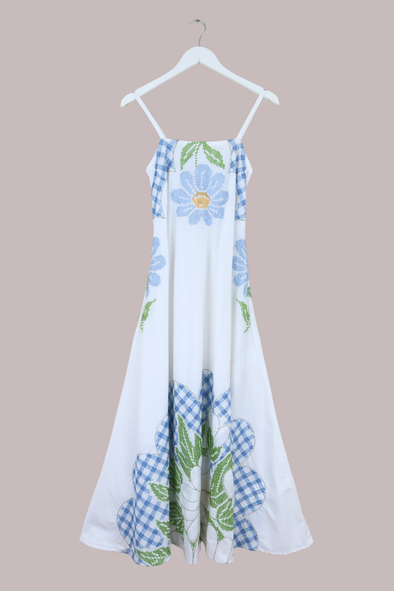 Juliet Vintage Tablecloth Maxi Dress in Cross Stitch Picnic Daisies