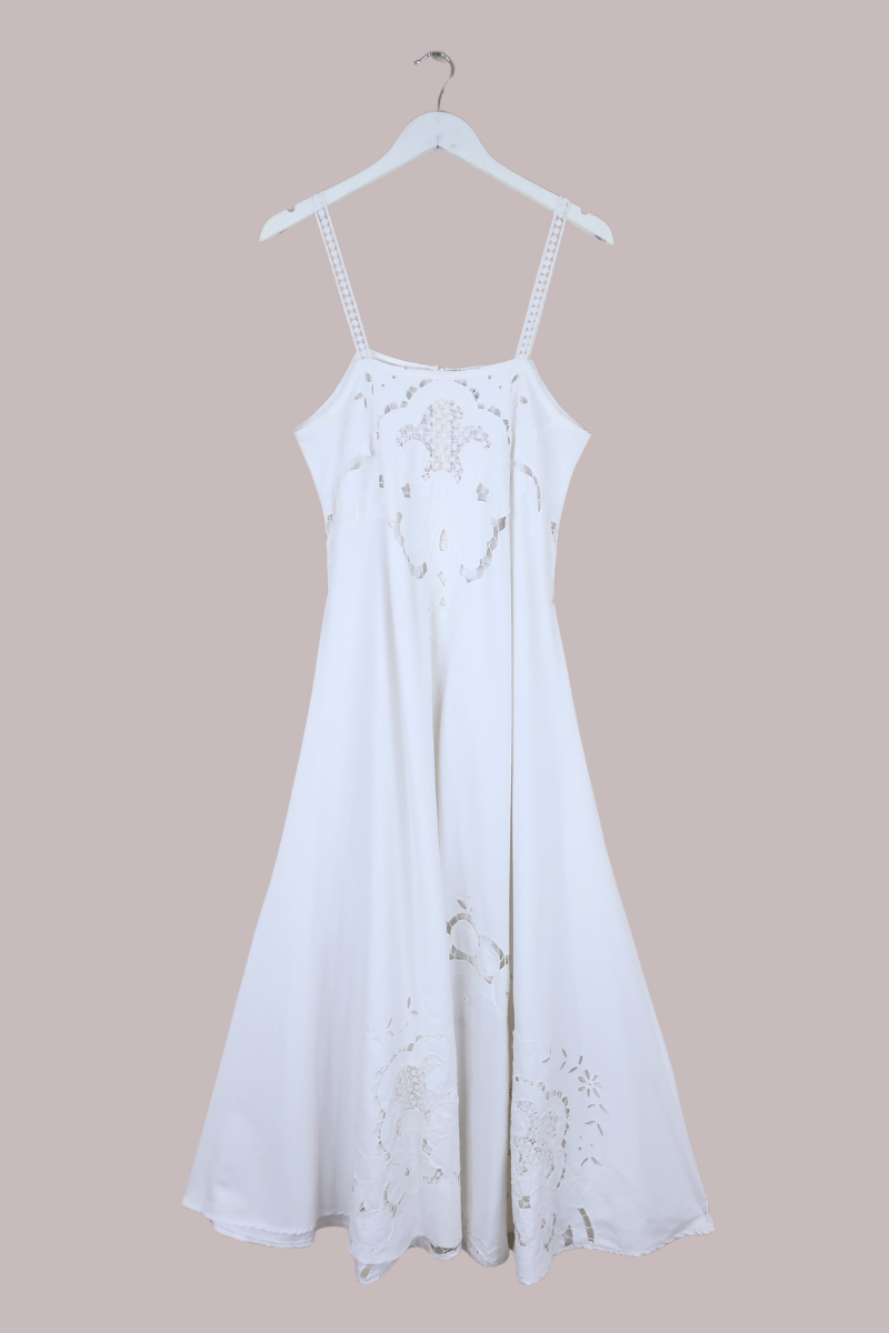 Camile Vintage Tablecloth Sundress in White Doily Daisies