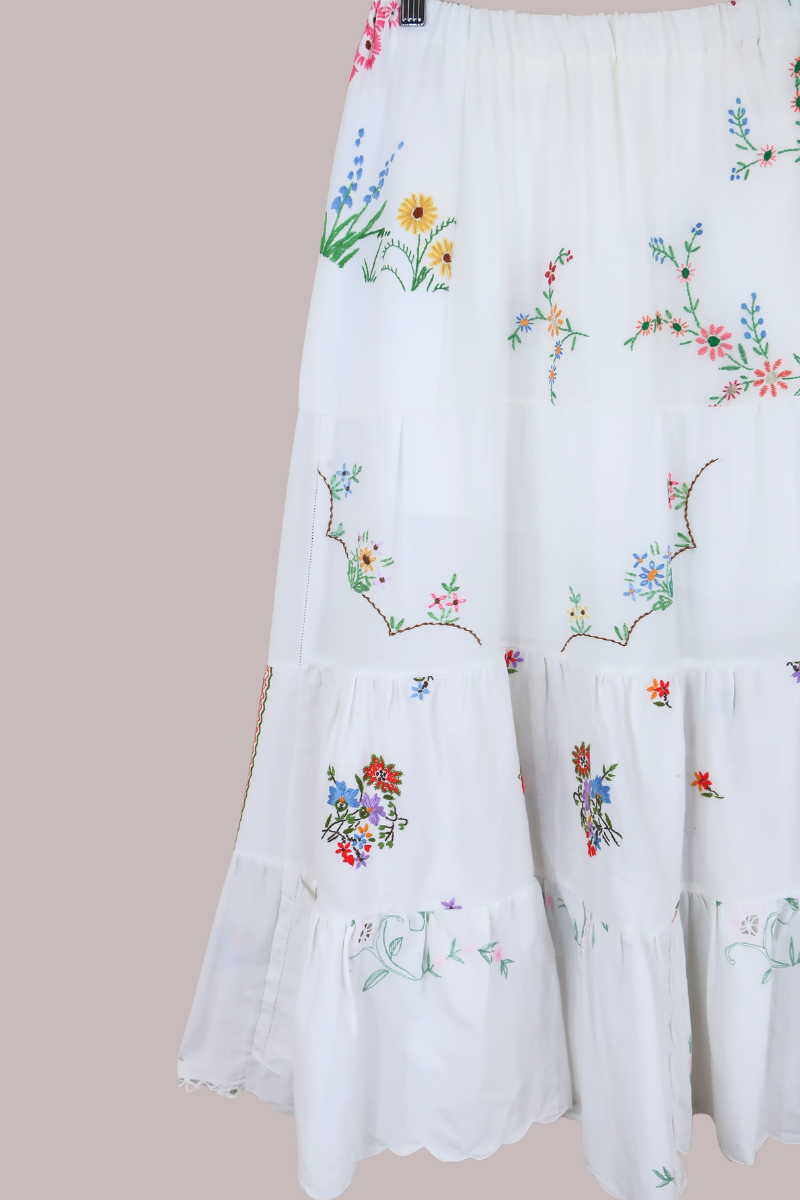 Adelaide Vintage Tablecloth Tiered Skirt in Bows & Bouquets Embroidery