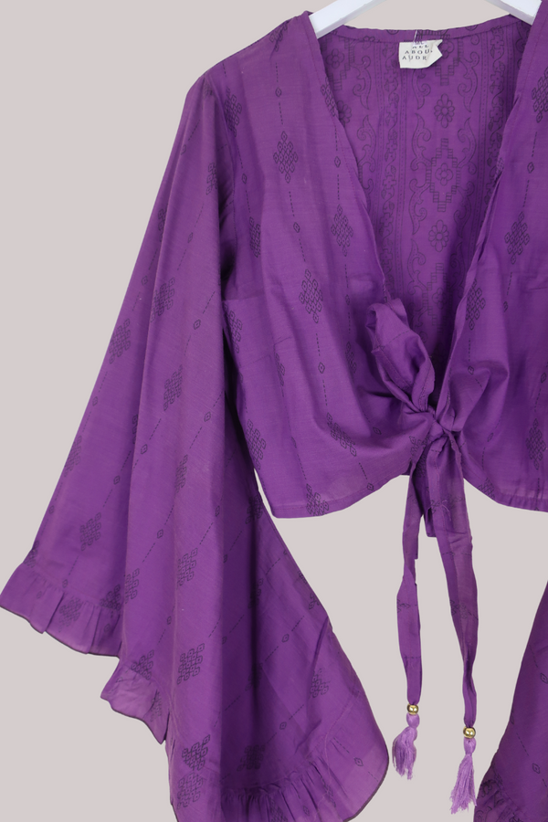 Venus Vintage Cotton Wrap Top in Amethyst Floral Motif - Size M/L