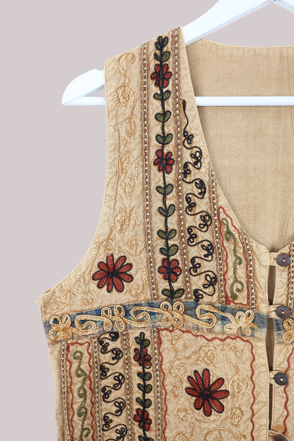 Vintage Waistcoat - Sandy Embroidery - Free Size