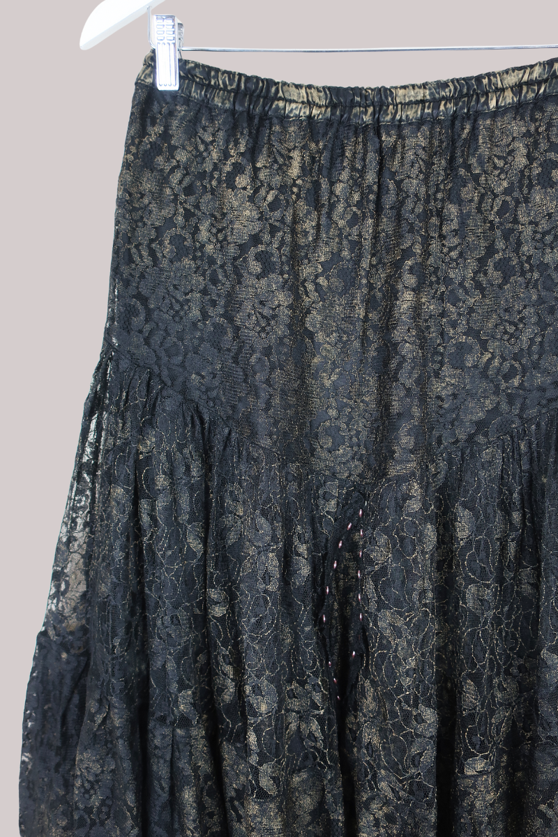 Vintage Skirt - Tiered Gothic Lace - Size M/L
